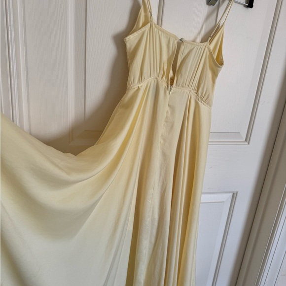 💛Hello Molly Secret Spot Buttery Soft Yellow Dress ☀️ - Picture 9 of 15